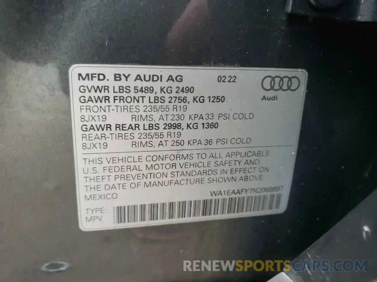 13 Photograph of a damaged car WA1EAAFY7N2069697 AUDI Q5 2022