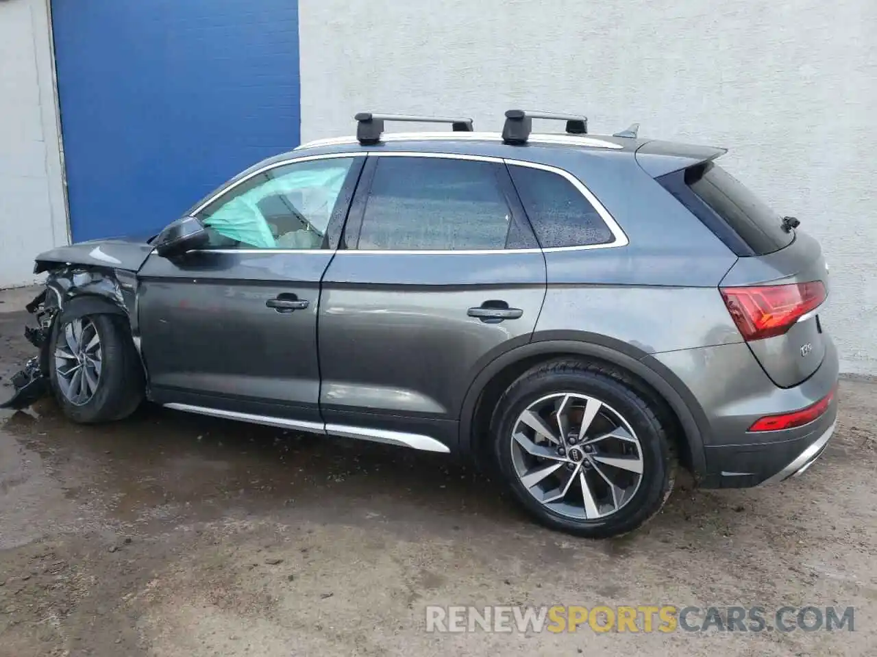 2 Photograph of a damaged car WA1EAAFY7N2069697 AUDI Q5 2022