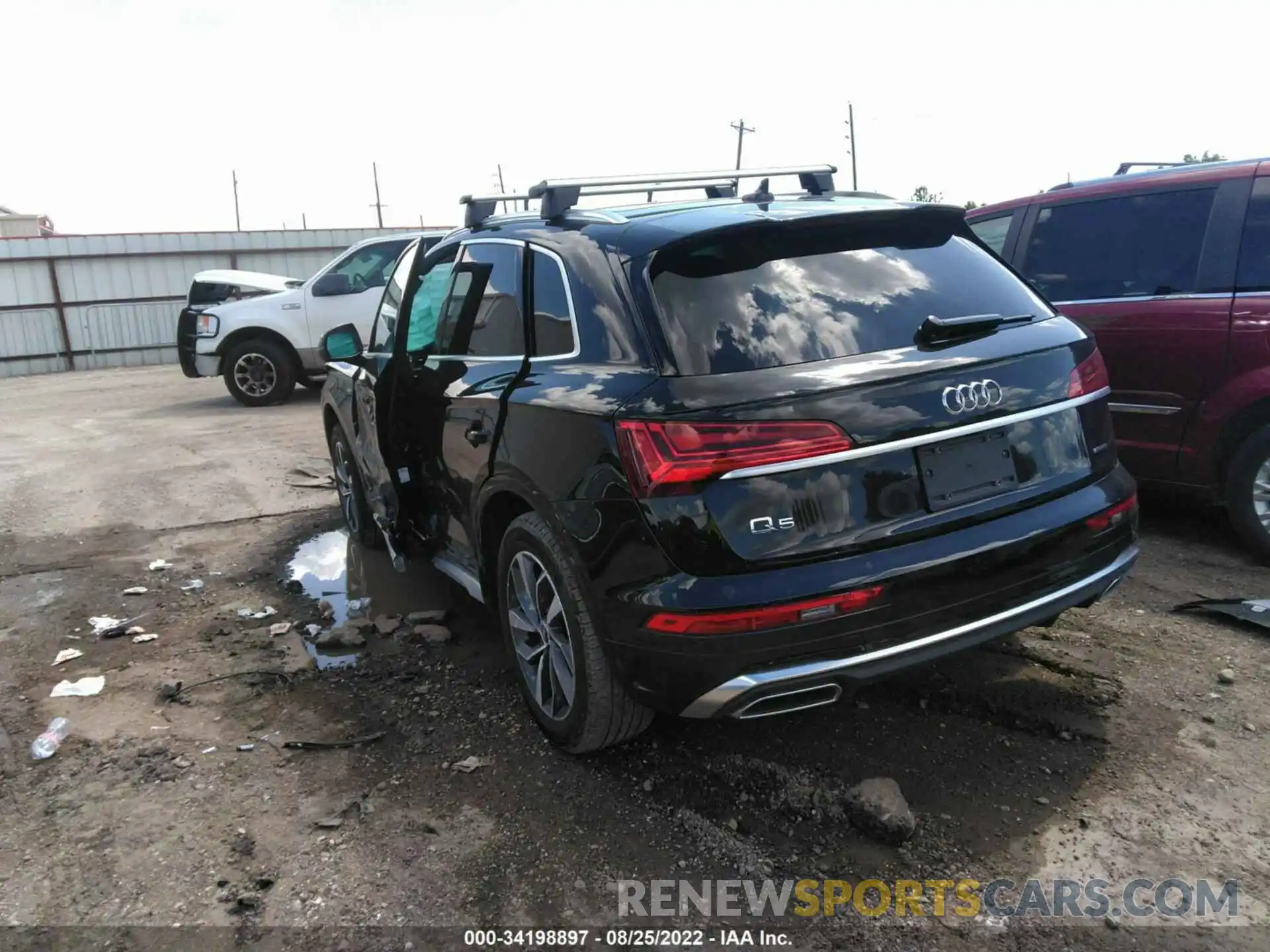 3 Photograph of a damaged car WA1EAAFY7N2070140 AUDI Q5 2022