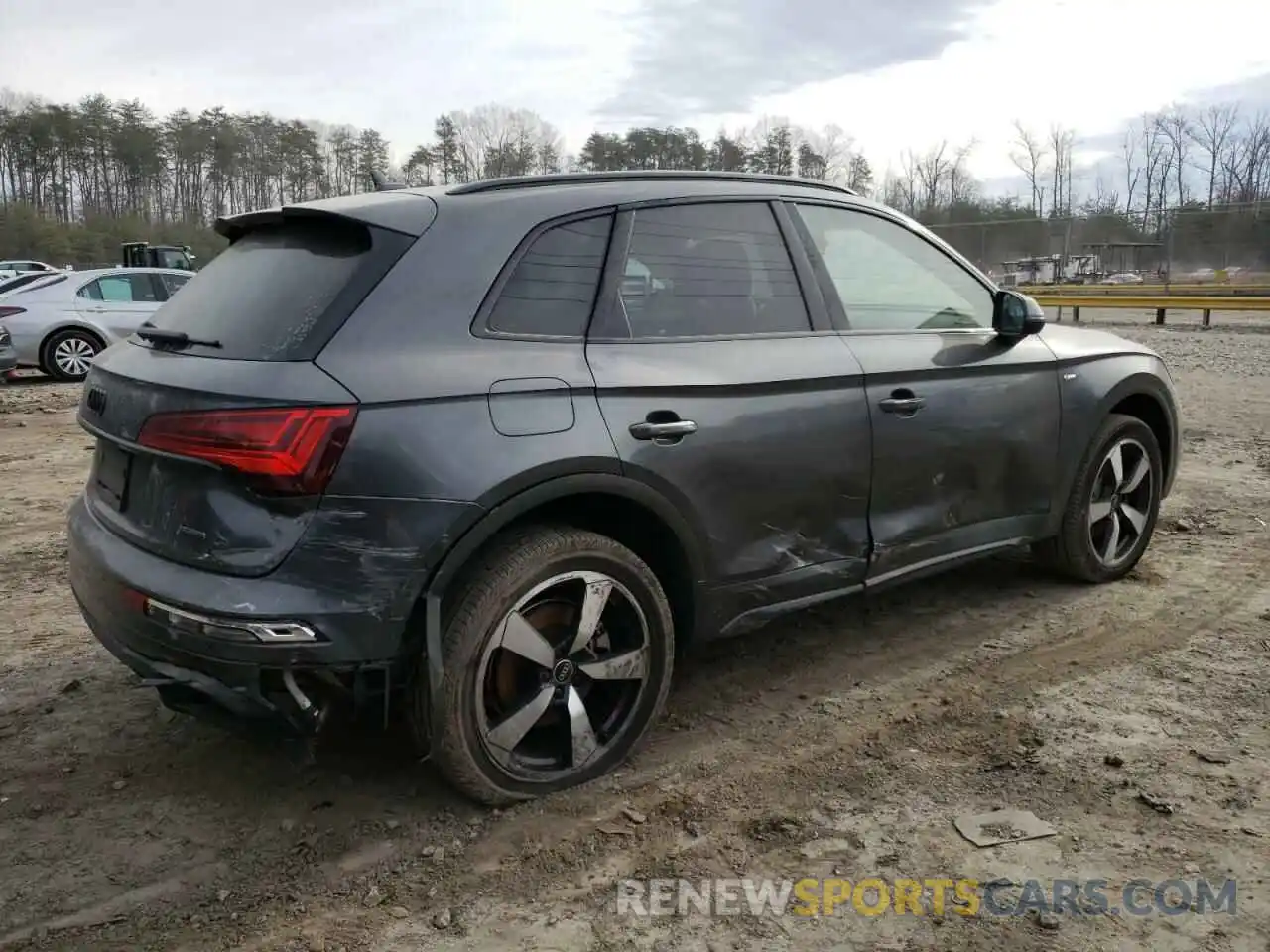 3 Photograph of a damaged car WA1EAAFY7N2087083 AUDI Q5 2022