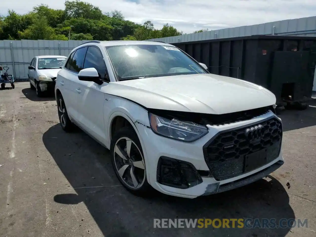 1 Photograph of a damaged car WA1EAAFY9N2021067 AUDI Q5 2022