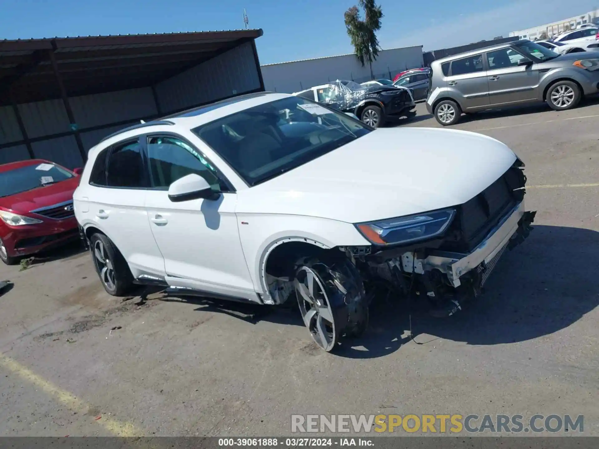 1 Photograph of a damaged car WA1EAAFY9N2122609 AUDI Q5 2022