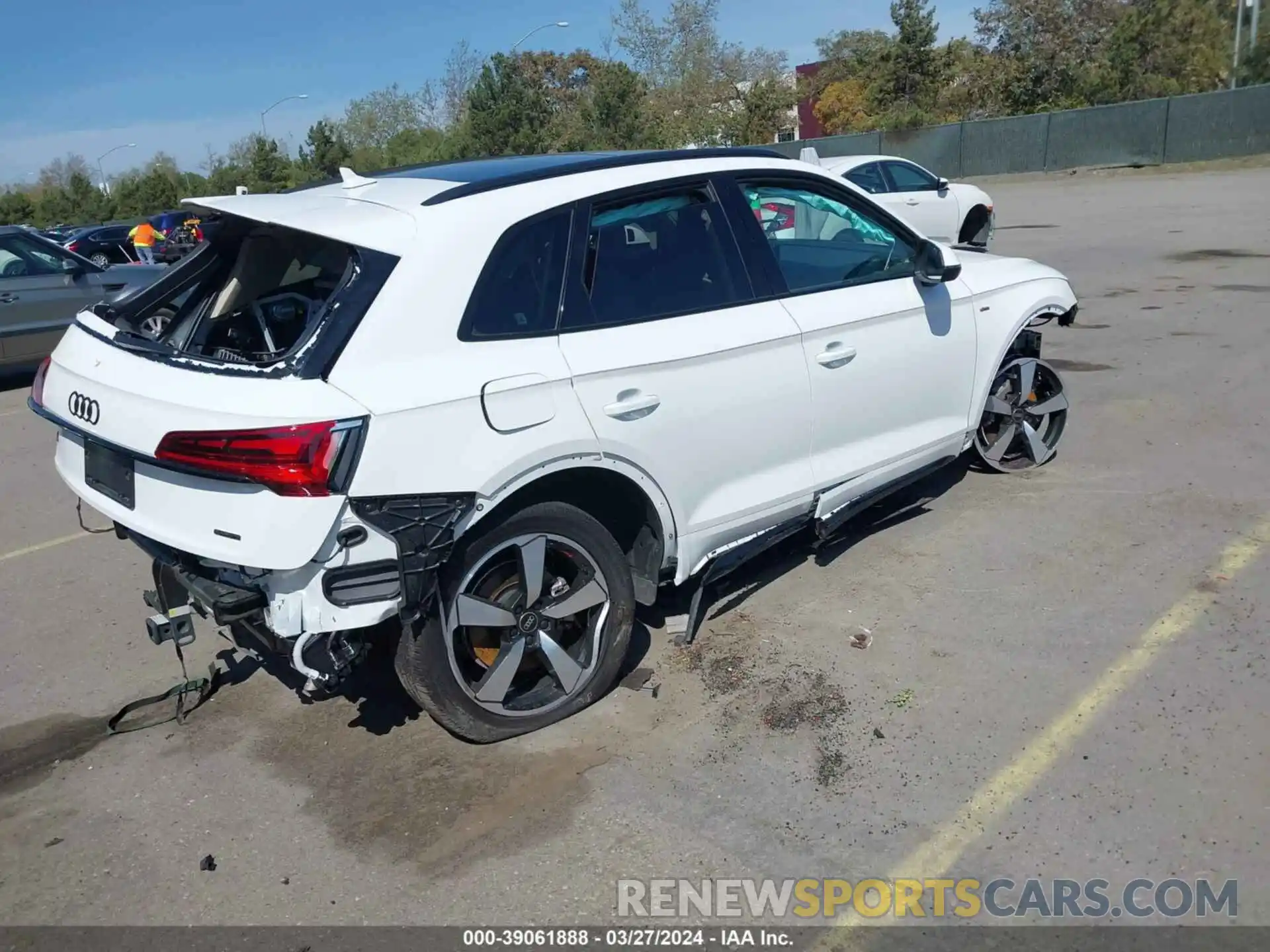 4 Фотография поврежденного автомобиля WA1EAAFY9N2122609 AUDI Q5 2022