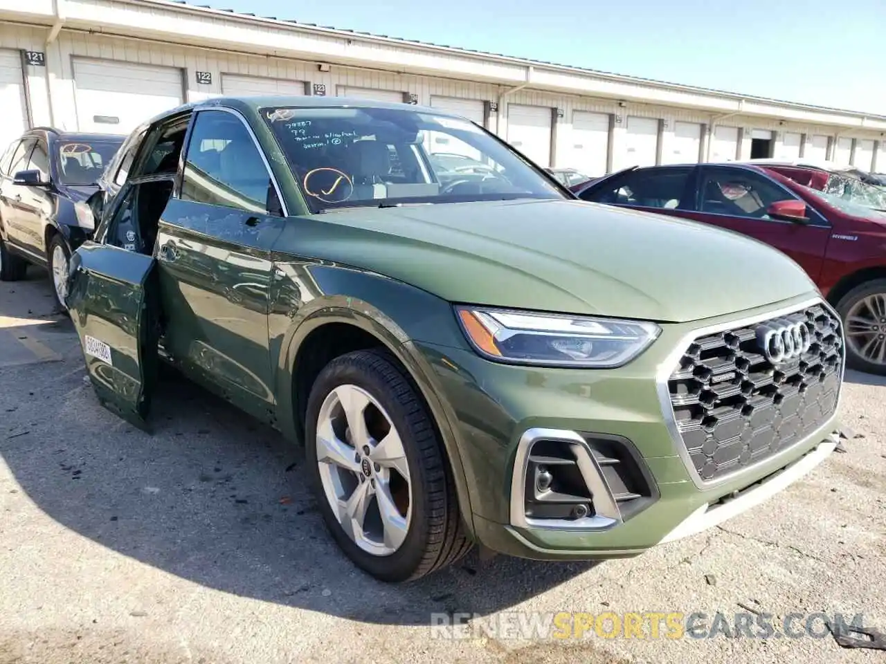 1 Photograph of a damaged car WA1EAAFYXN2042509 AUDI Q5 2022