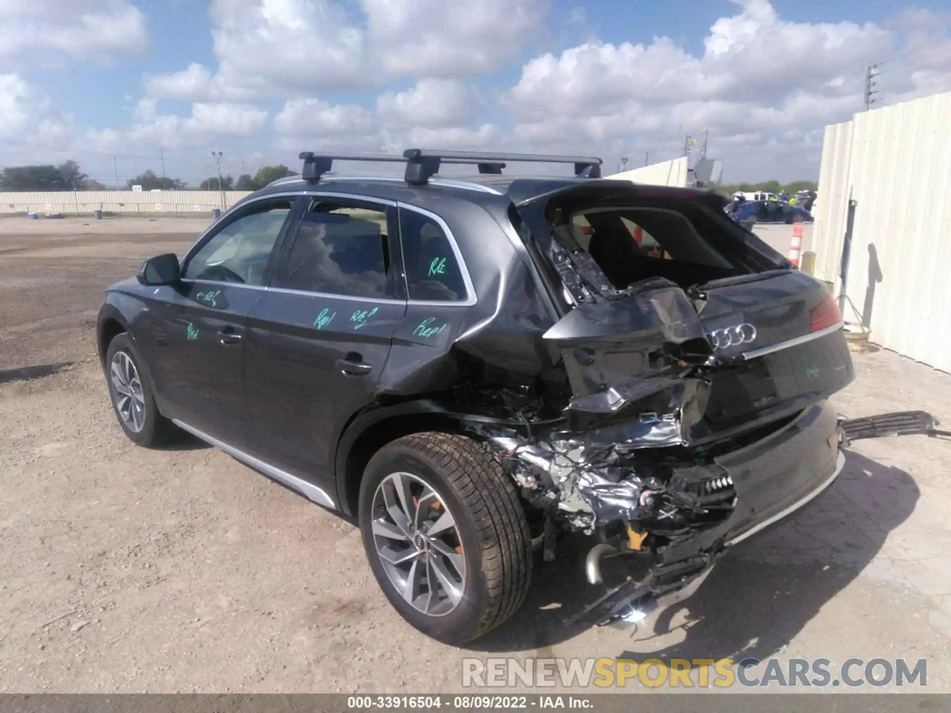 3 Photograph of a damaged car WA1EAAFYXN2122795 AUDI Q5 2022