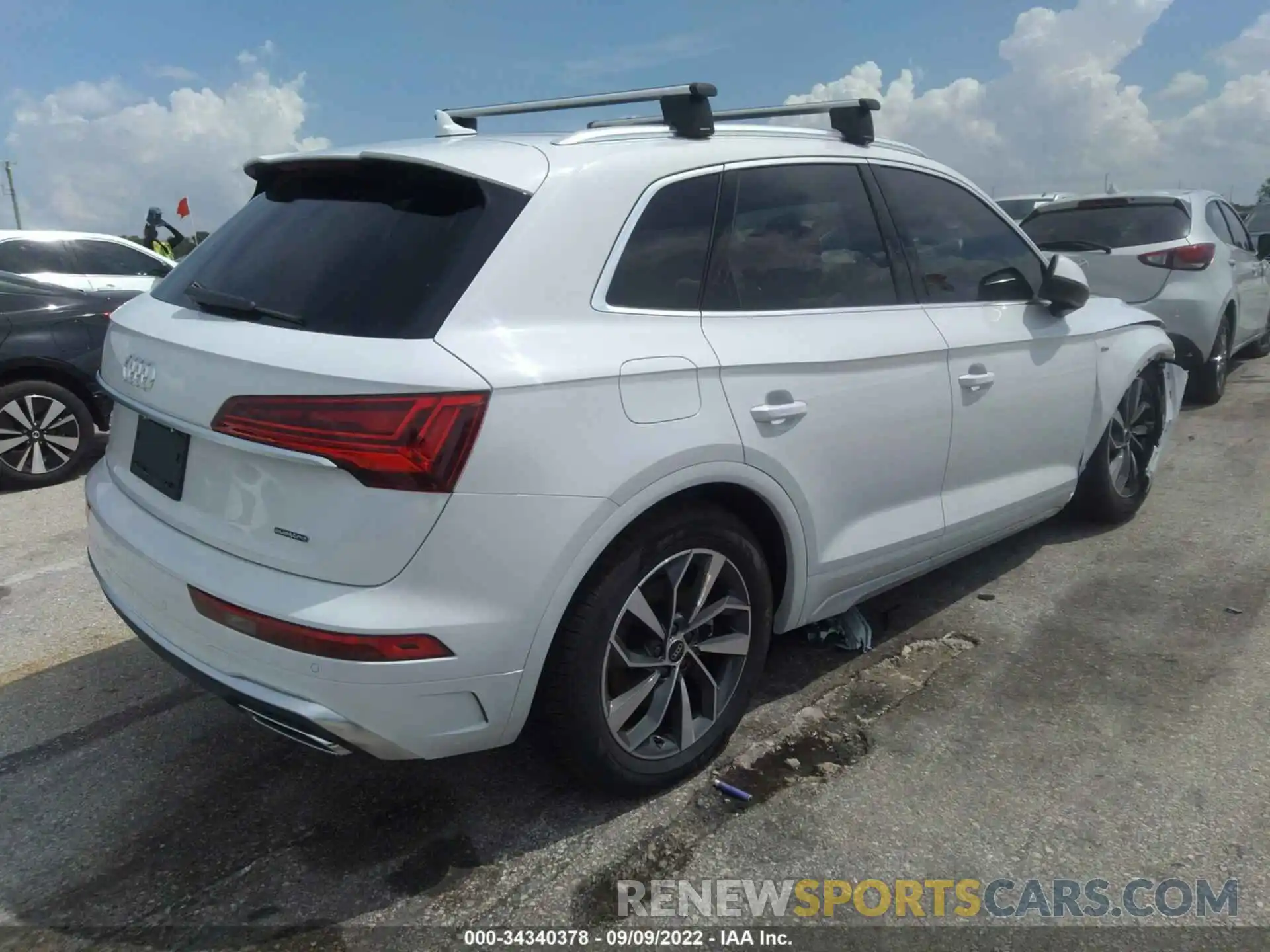 4 Фотография поврежденного автомобиля WA1EAAFYXN2124627 AUDI Q5 2022