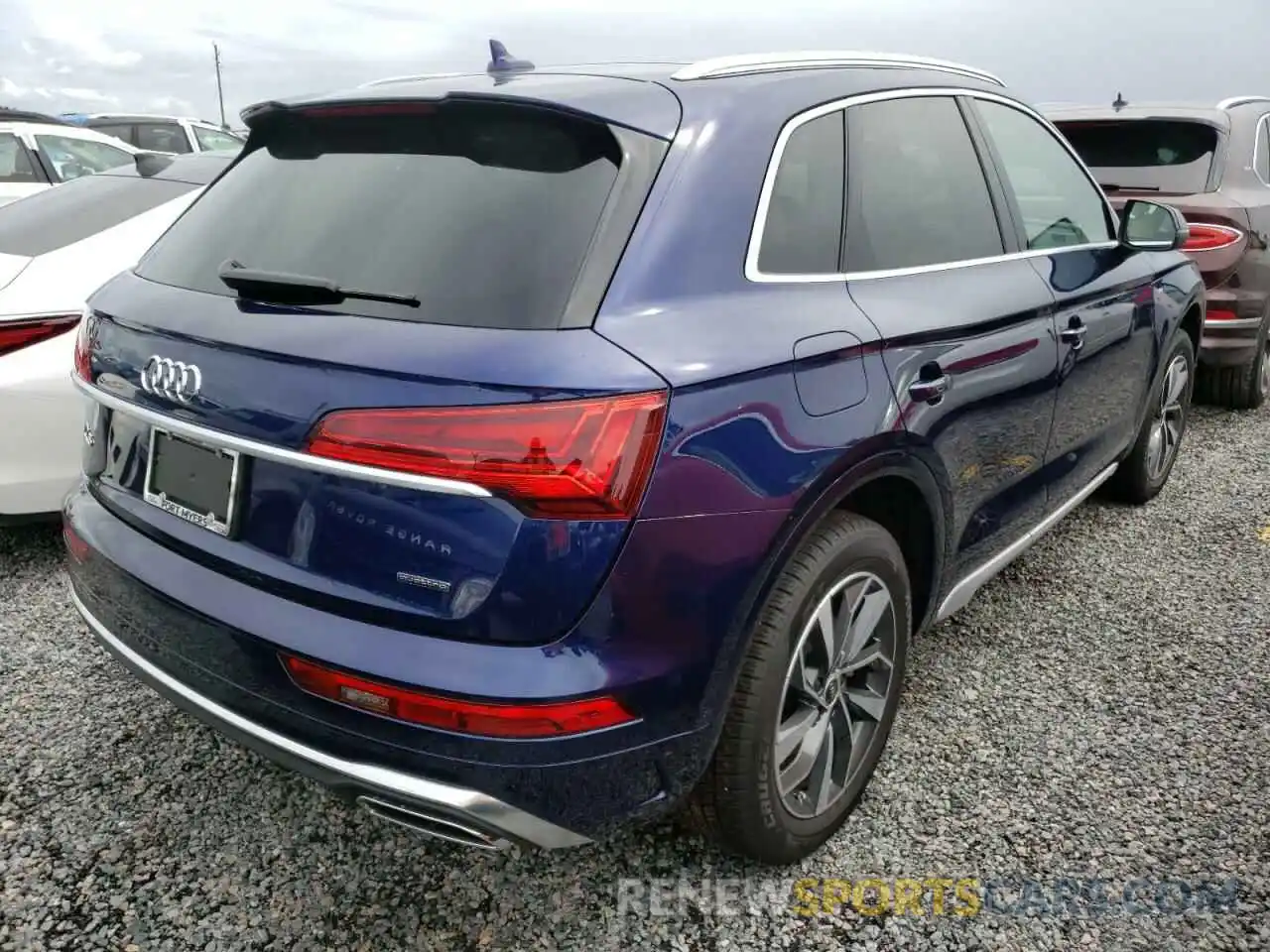 4 Photograph of a damaged car WA1FAAFY3N2016354 AUDI Q5 2022