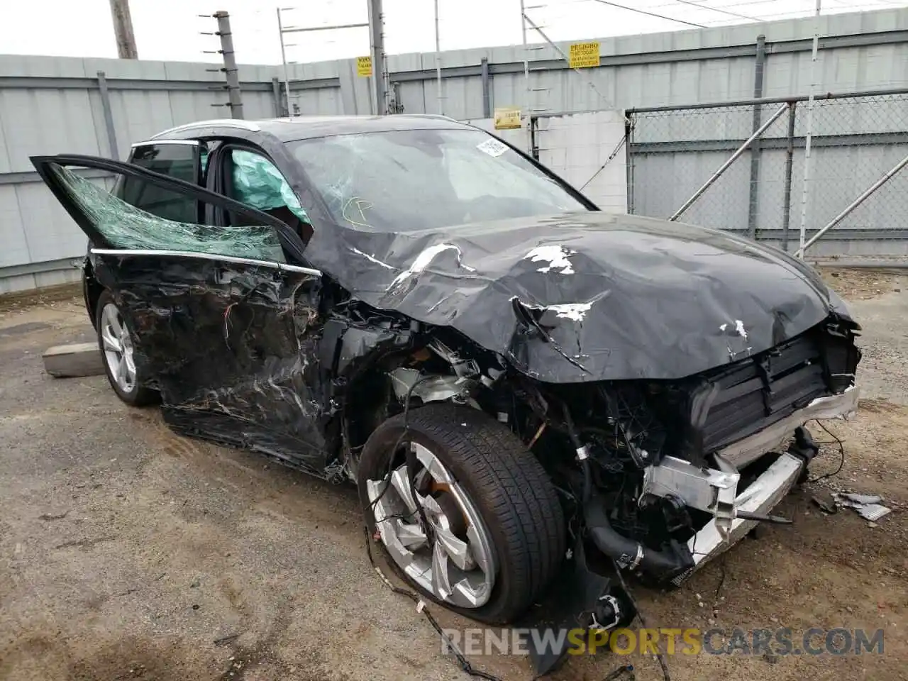 1 Photograph of a damaged car WA1FAAFY5N2034578 AUDI Q5 2022