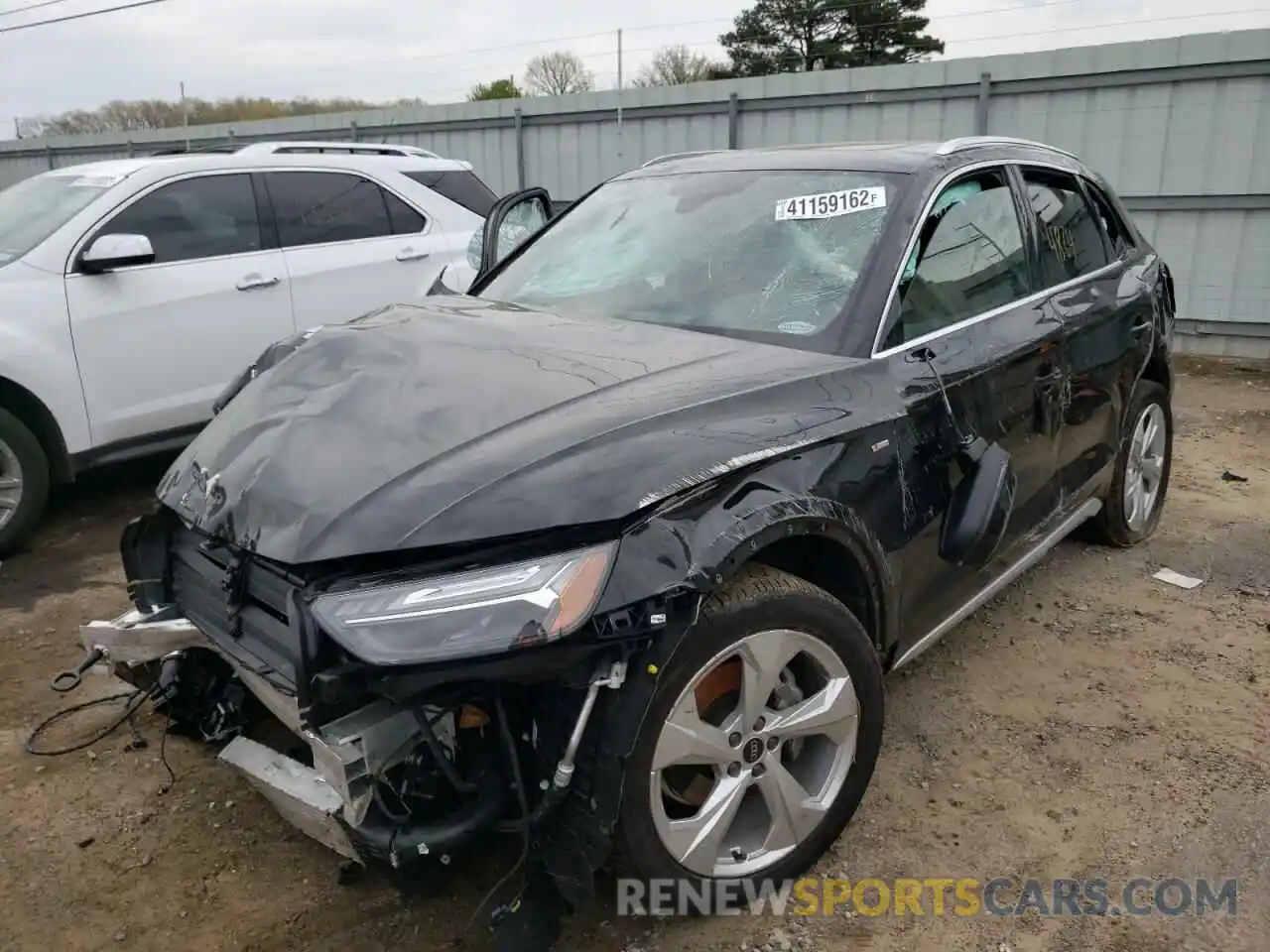 2 Photograph of a damaged car WA1FAAFY5N2034578 AUDI Q5 2022