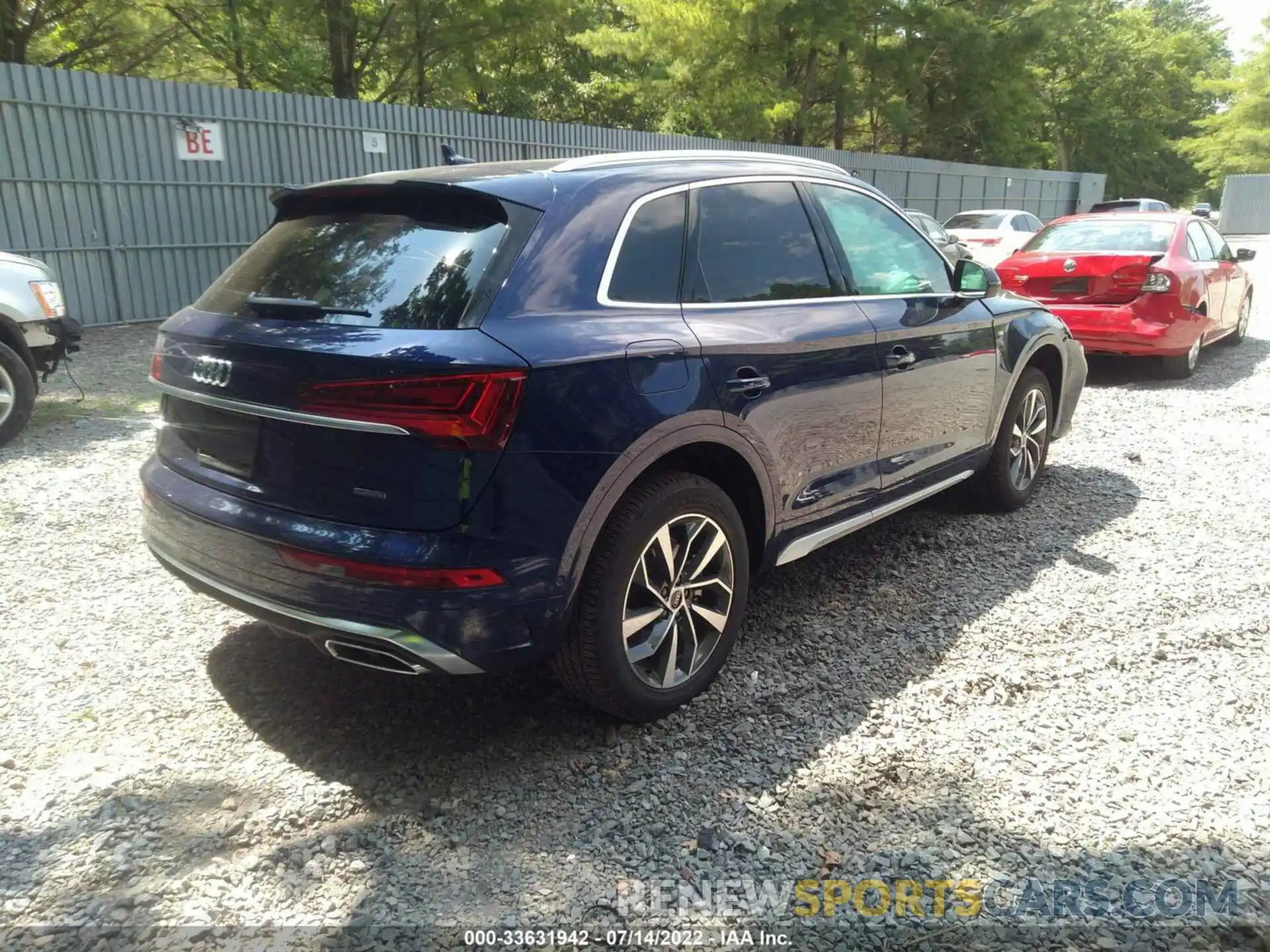 4 Photograph of a damaged car WA1FAAFY7N2056128 AUDI Q5 2022