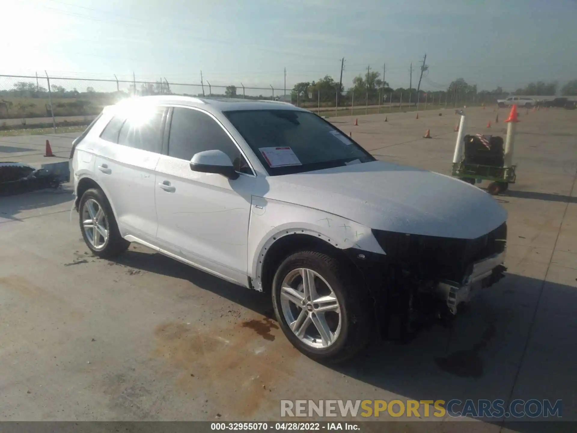 1 Photograph of a damaged car WA1G2AFY0N2004518 AUDI Q5 2022