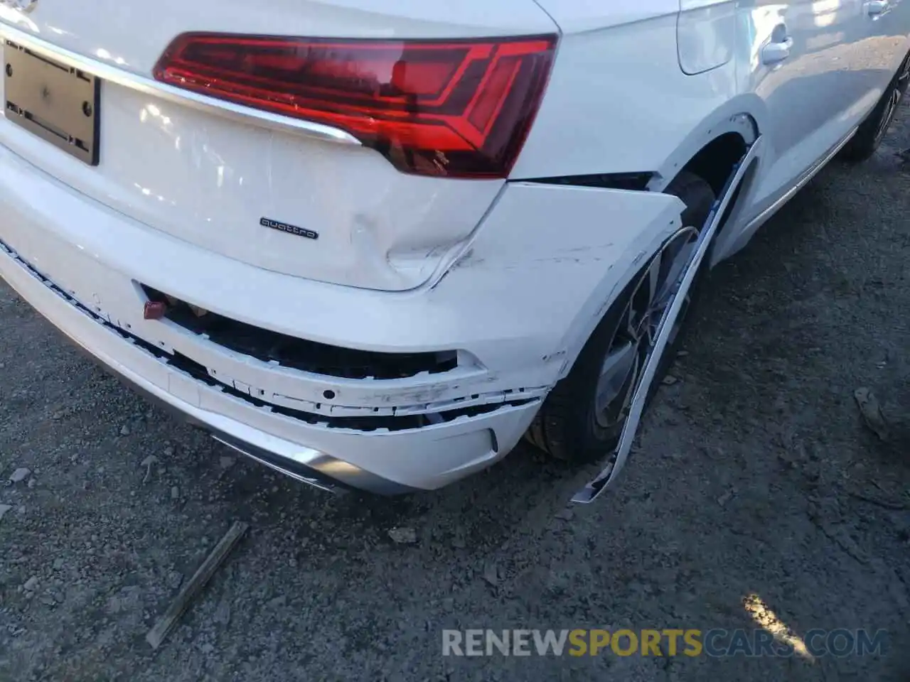 9 Photograph of a damaged car WA1GAAFY0N2031849 AUDI Q5 2022