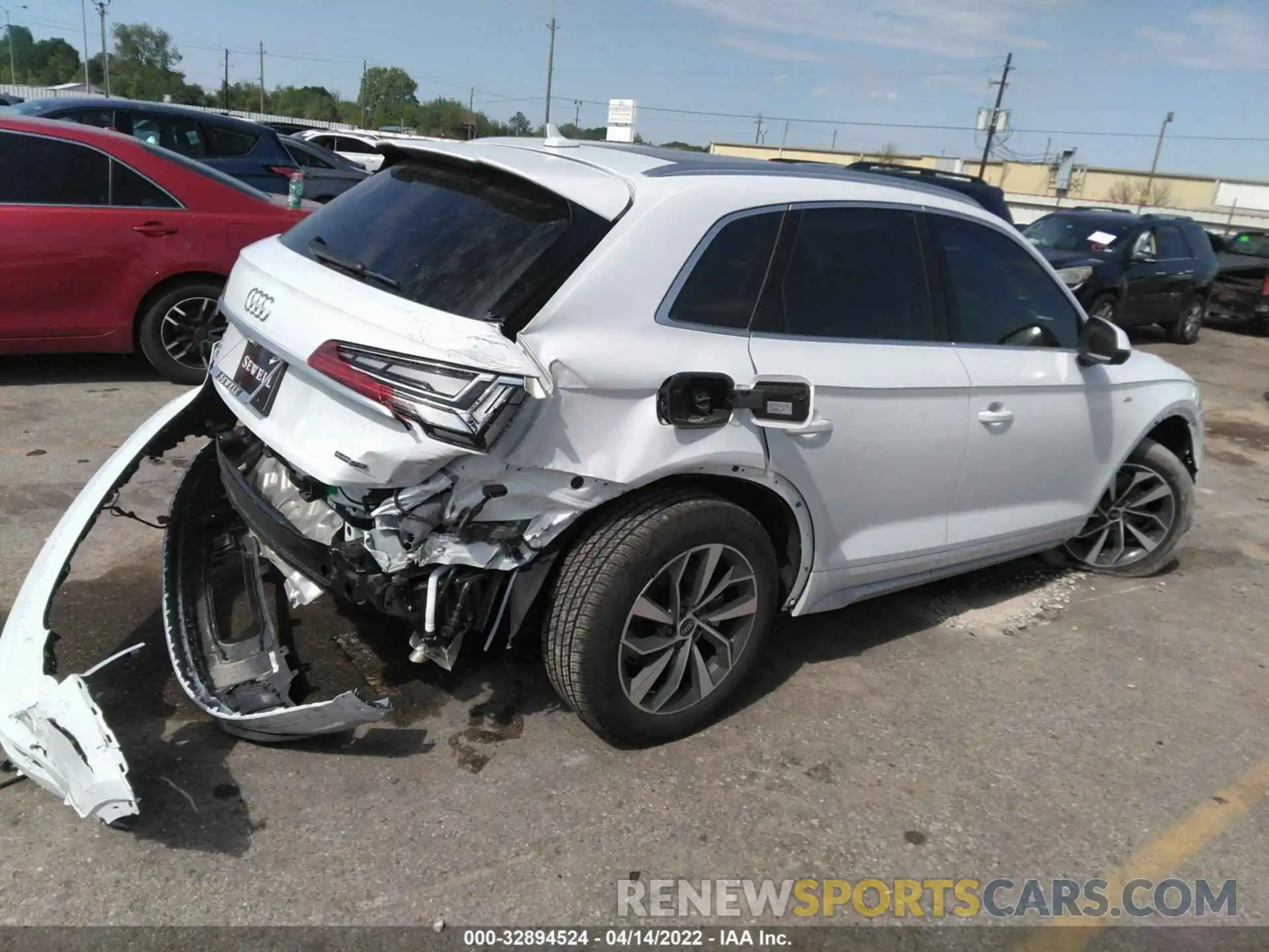 4 Photograph of a damaged car WA1GAAFY4N2052087 AUDI Q5 2022