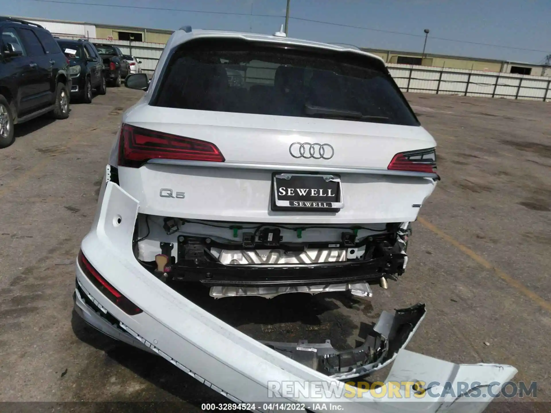 6 Photograph of a damaged car WA1GAAFY4N2052087 AUDI Q5 2022