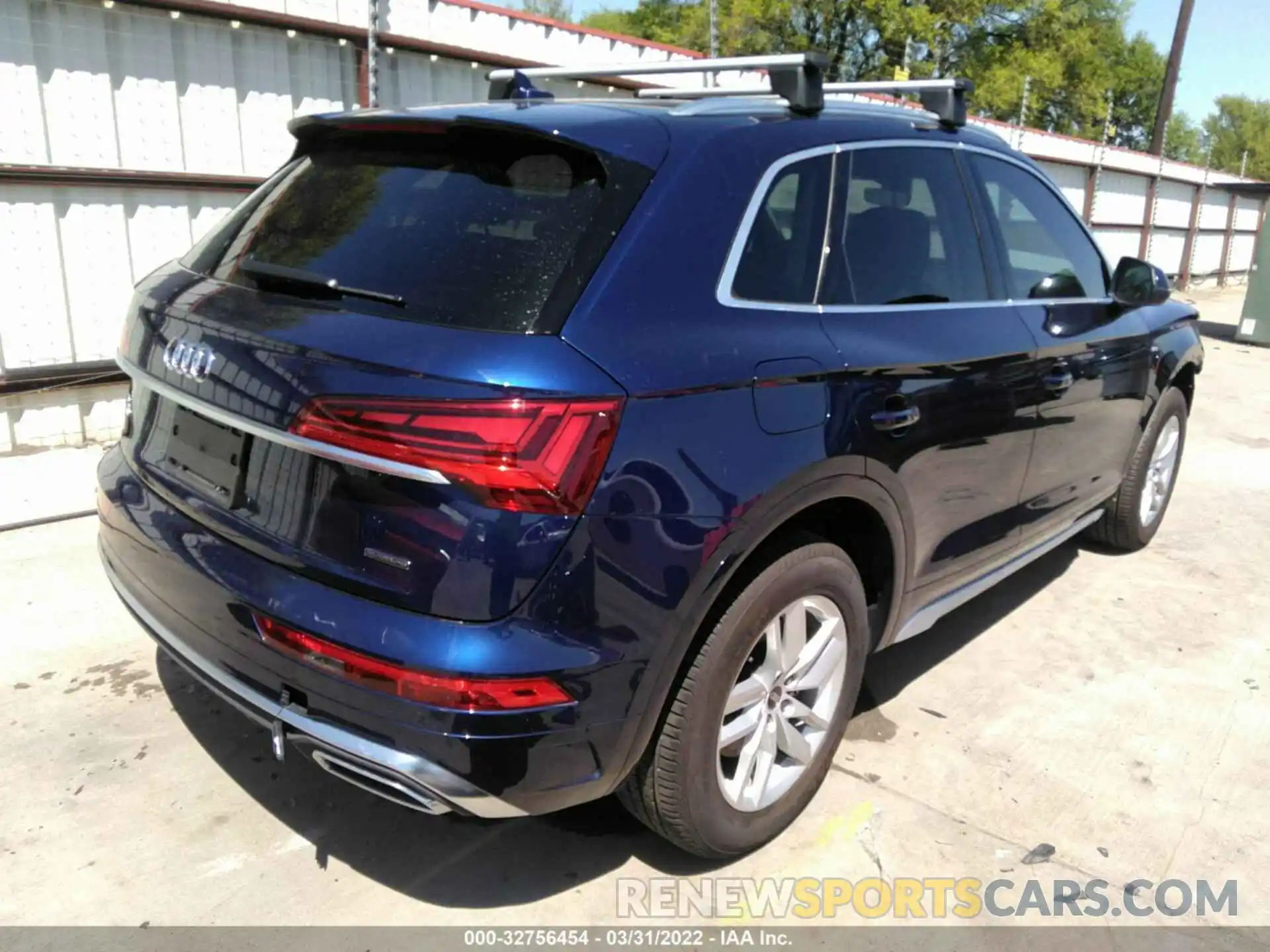 4 Photograph of a damaged car WA1GAAFY5N2002136 AUDI Q5 2022