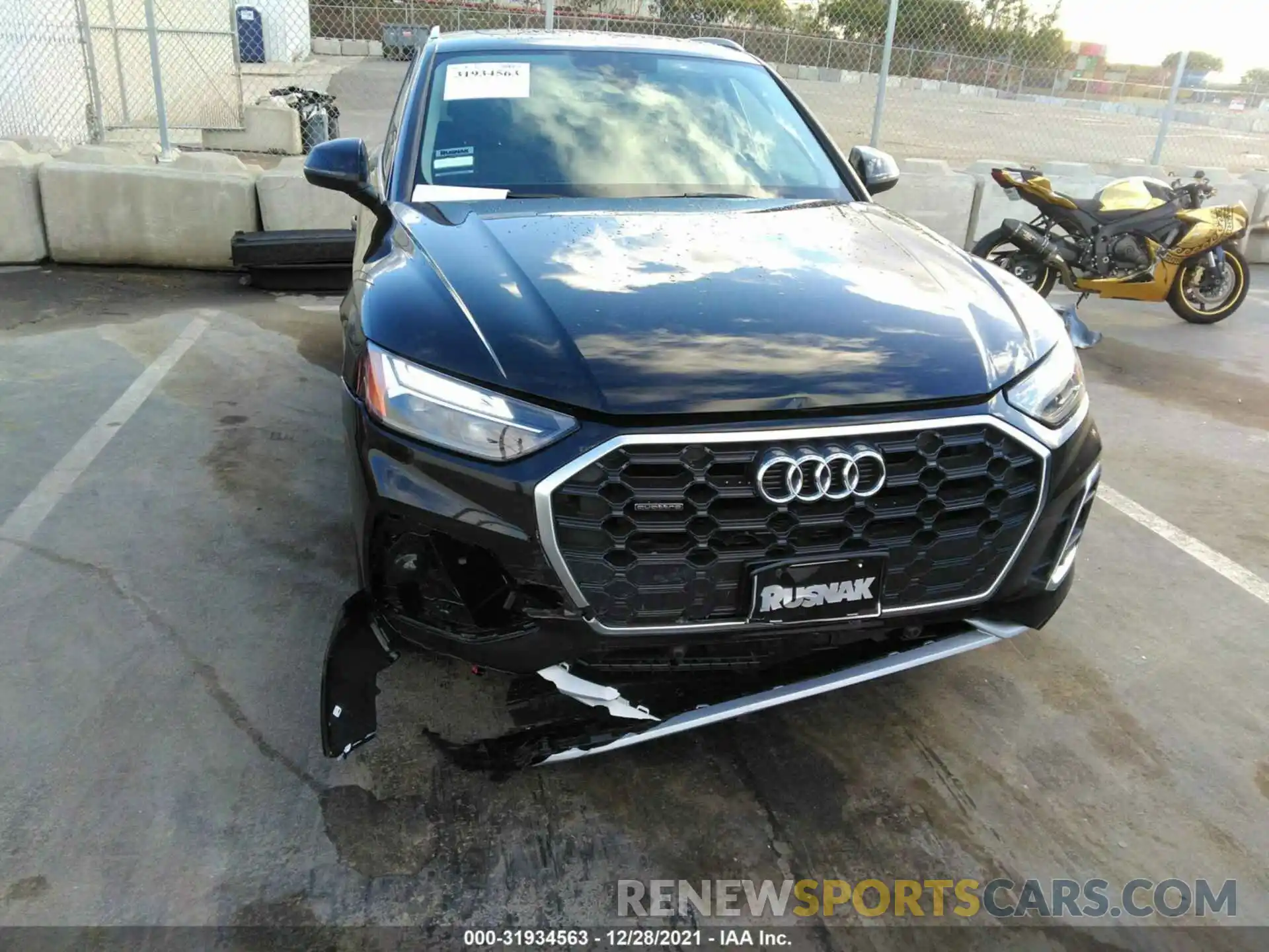 6 Photograph of a damaged car WA1GAAFY5N2019471 AUDI Q5 2022