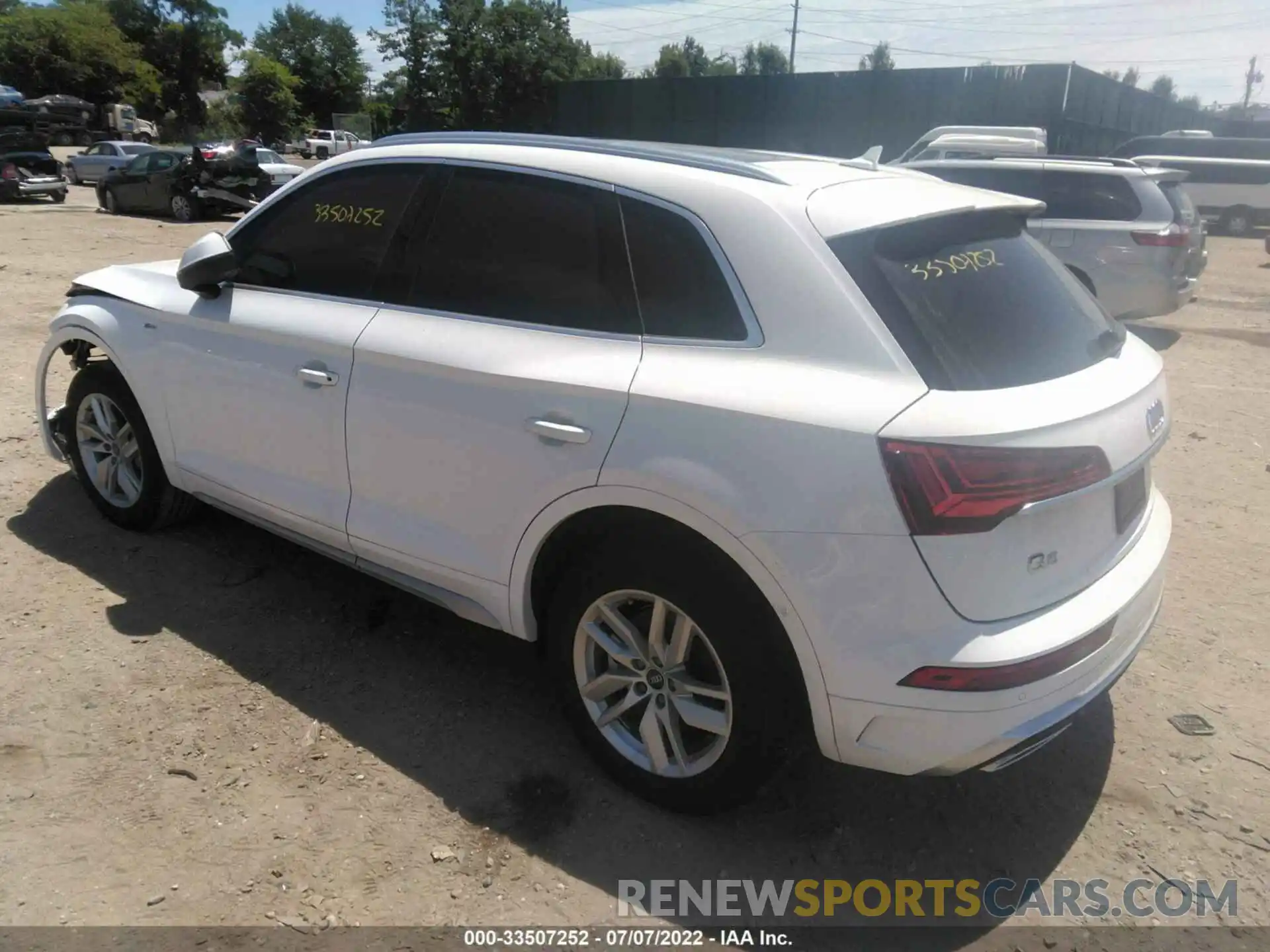 3 Photograph of a damaged car WA1GAAFY5N2026324 AUDI Q5 2022