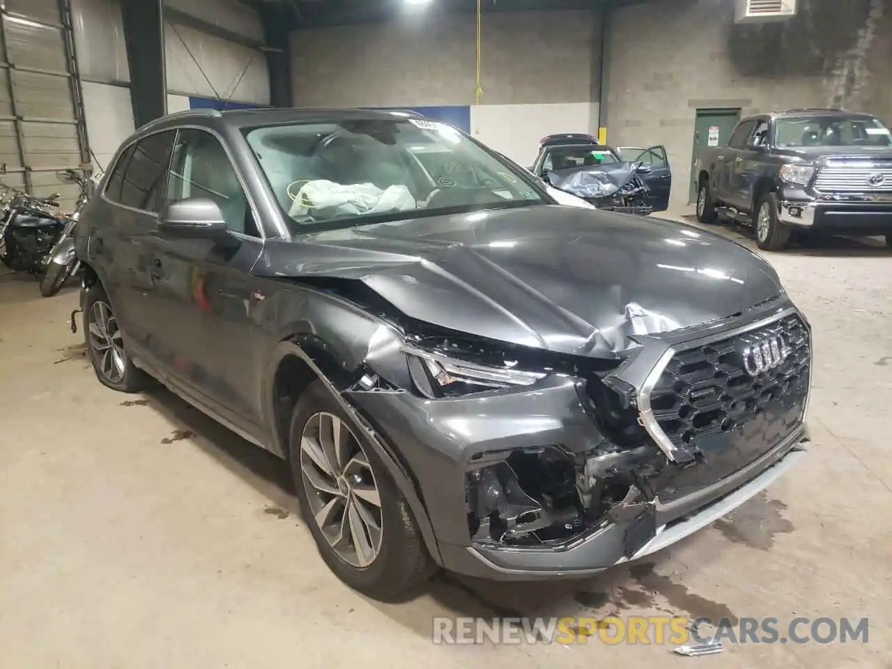 1 Photograph of a damaged car WA1GAAFY8N2032182 AUDI Q5 2022