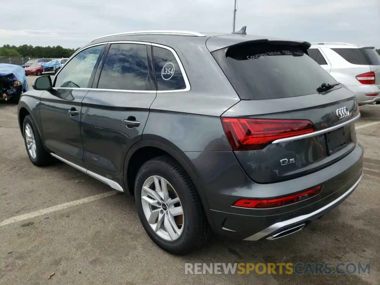 3 Photograph of a damaged car WA1GAAFY8N2084380 AUDI Q5 2022