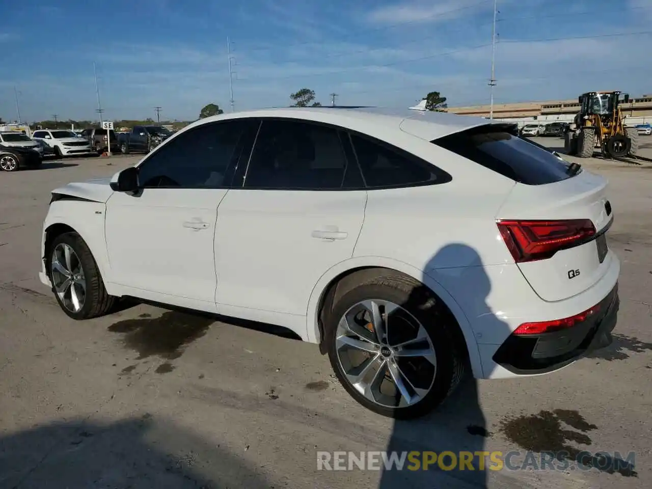 2 Photograph of a damaged car WA16AAFY2P2002254 AUDI Q5 2023