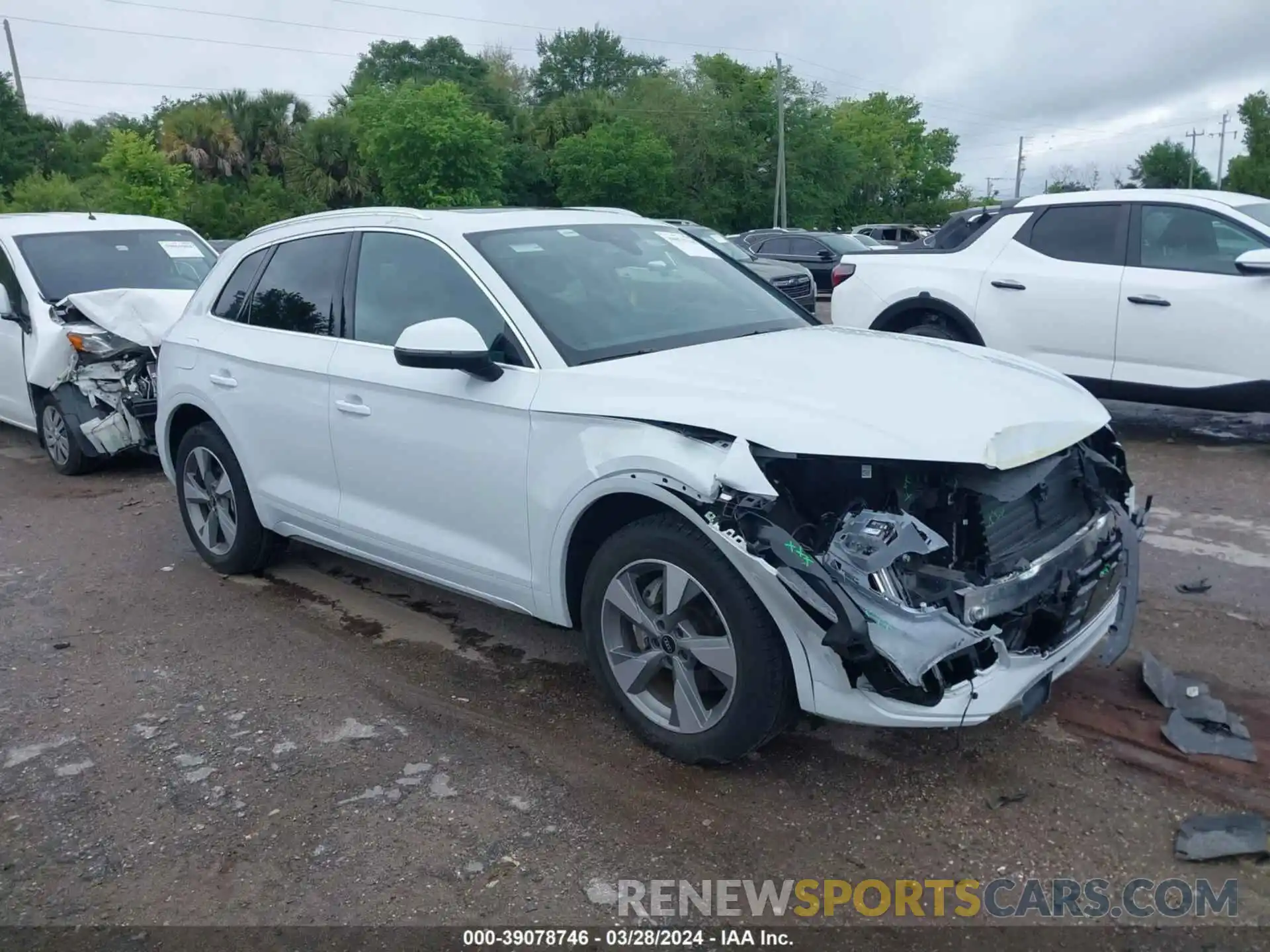 1 Photograph of a damaged car WA1BBAFY0P2085517 AUDI Q5 2023