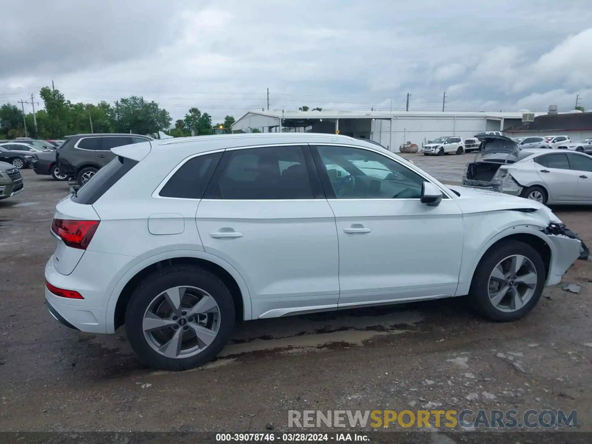 13 Photograph of a damaged car WA1BBAFY0P2085517 AUDI Q5 2023