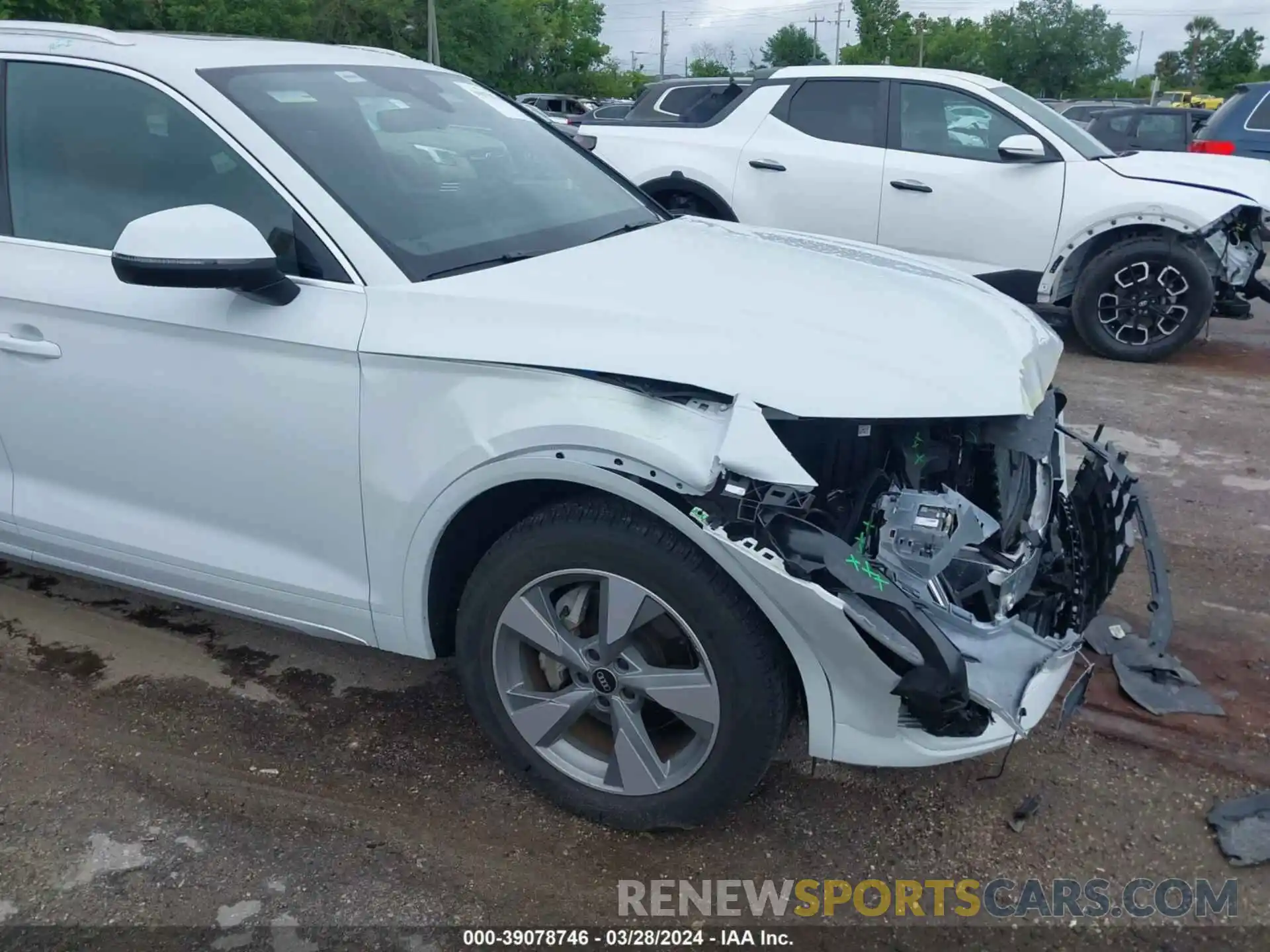 17 Photograph of a damaged car WA1BBAFY0P2085517 AUDI Q5 2023