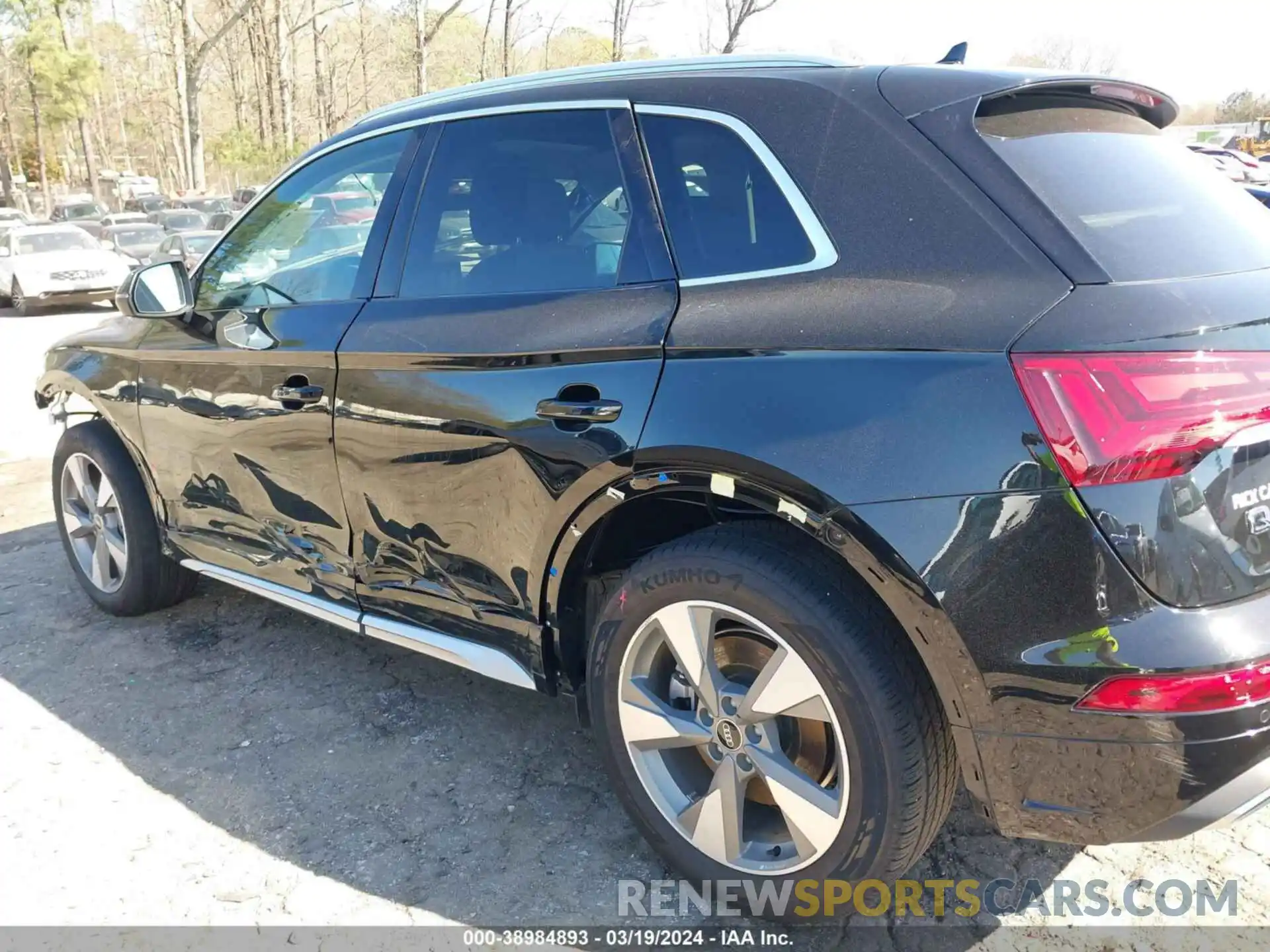 15 Photograph of a damaged car WA1BBAFYXP2004507 AUDI Q5 2023