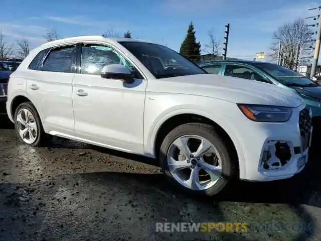 4 Photograph of a damaged car WA1EAAFY4P2196409 AUDI Q5 2023