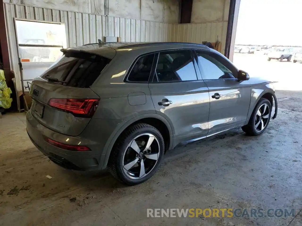 3 Фотография поврежденного автомобиля WA1EAAFYXP2030637 AUDI Q5 2023