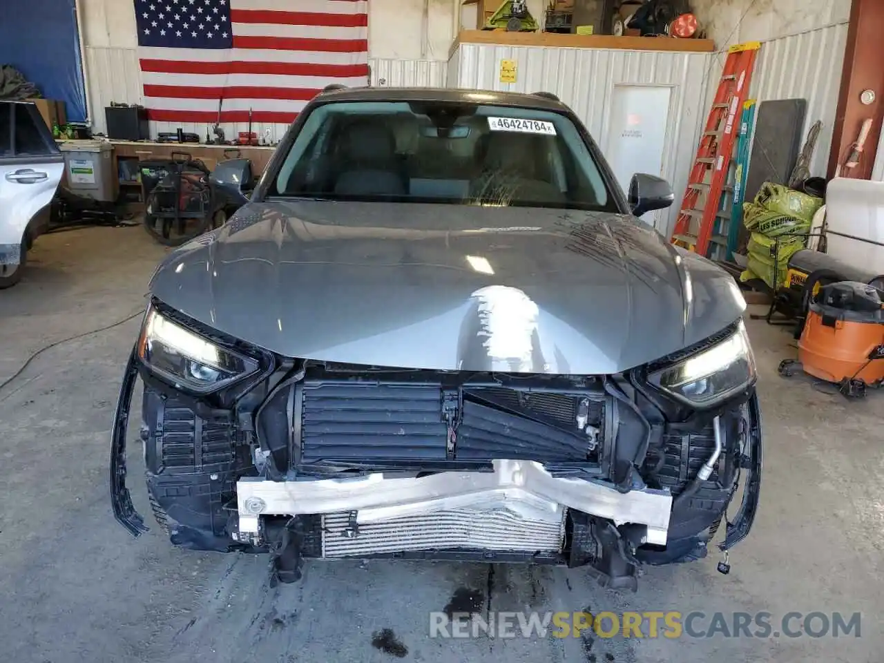 5 Photograph of a damaged car WA1EAAFYXP2030637 AUDI Q5 2023