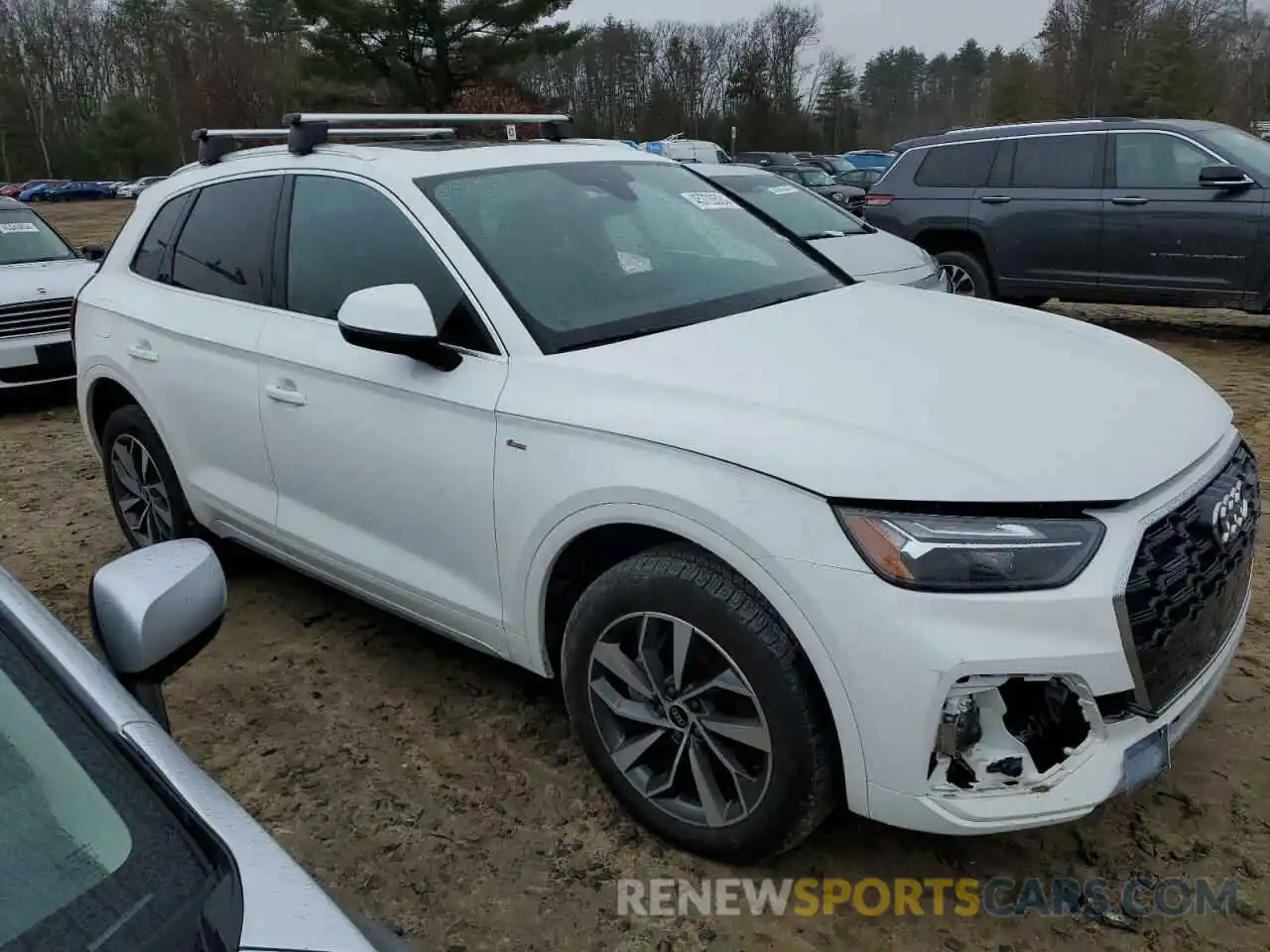 4 Photograph of a damaged car WA1EAAFYXP2121309 AUDI Q5 2023