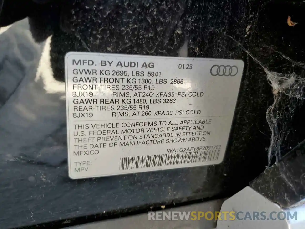 13 Photograph of a damaged car WA1G2AFY8P2091782 AUDI Q5 2023