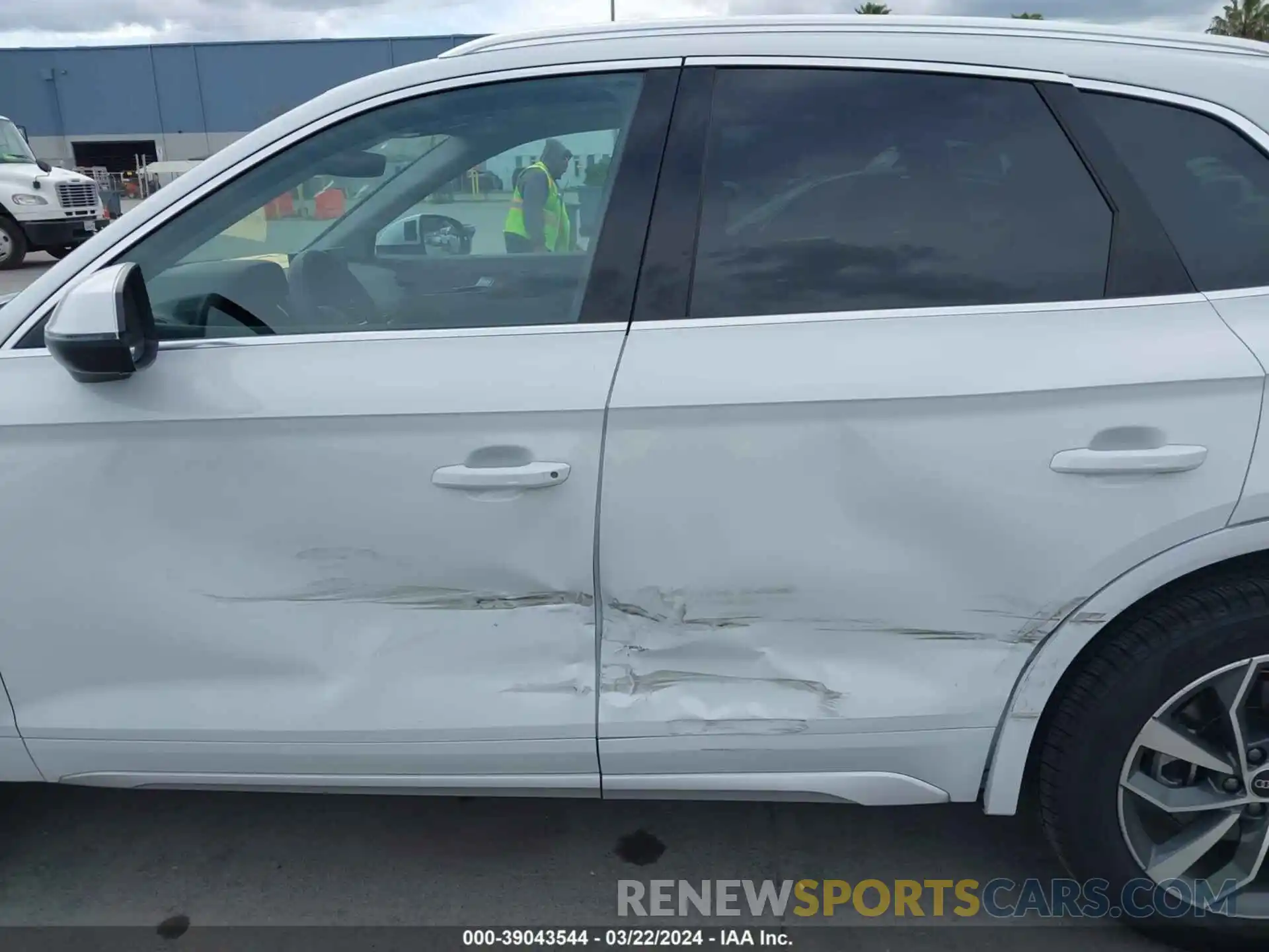 14 Photograph of a damaged car WA1GAAFY9P2156030 AUDI Q5 2023