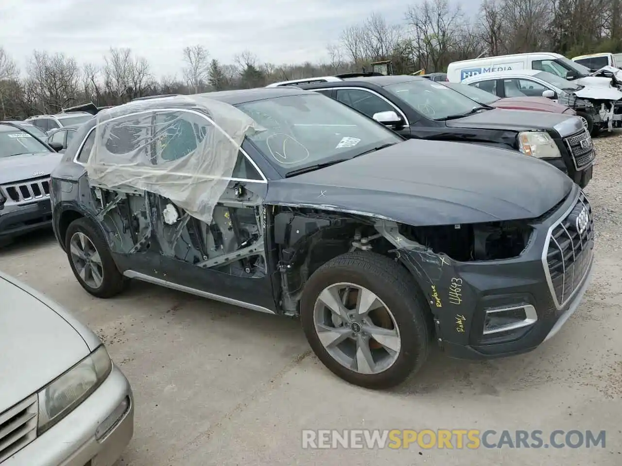 4 Photograph of a damaged car WA1ABAFY9R2015657 AUDI Q5 2024