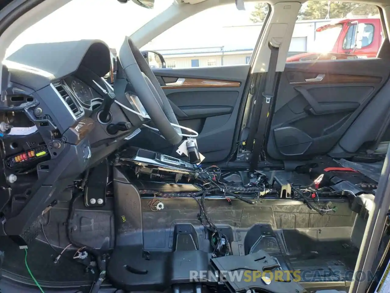 7 Photograph of a damaged car WA1ABAFY9R2019613 AUDI Q5 2024