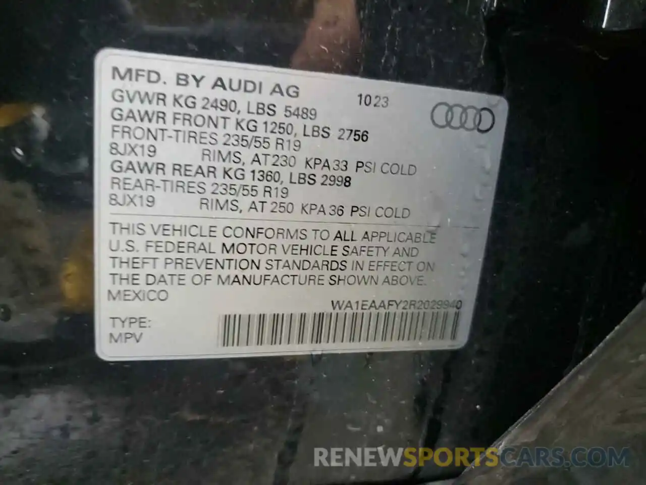 12 Photograph of a damaged car WA1EAAFY2R2029940 AUDI Q5 2024