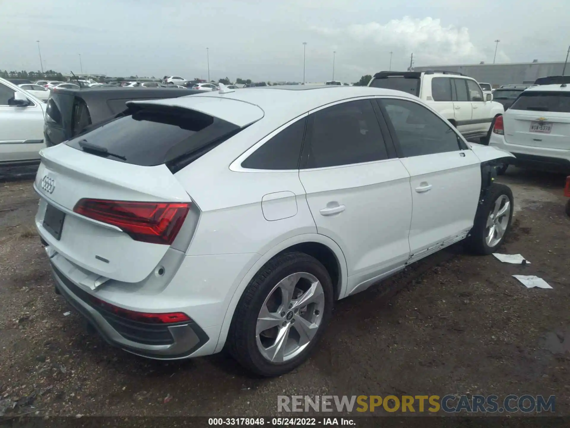 4 Photograph of a damaged car WA15AAFY9M2135309 AUDI Q5 SPORTBACK 2021