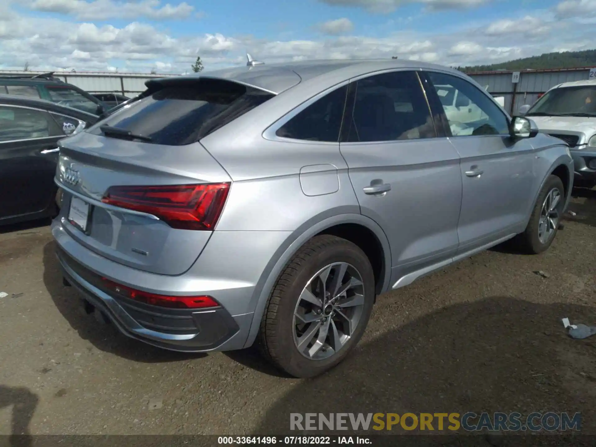 4 Photograph of a damaged car WA14AAFY5N2088759 AUDI Q5 SPORTBACK 2022