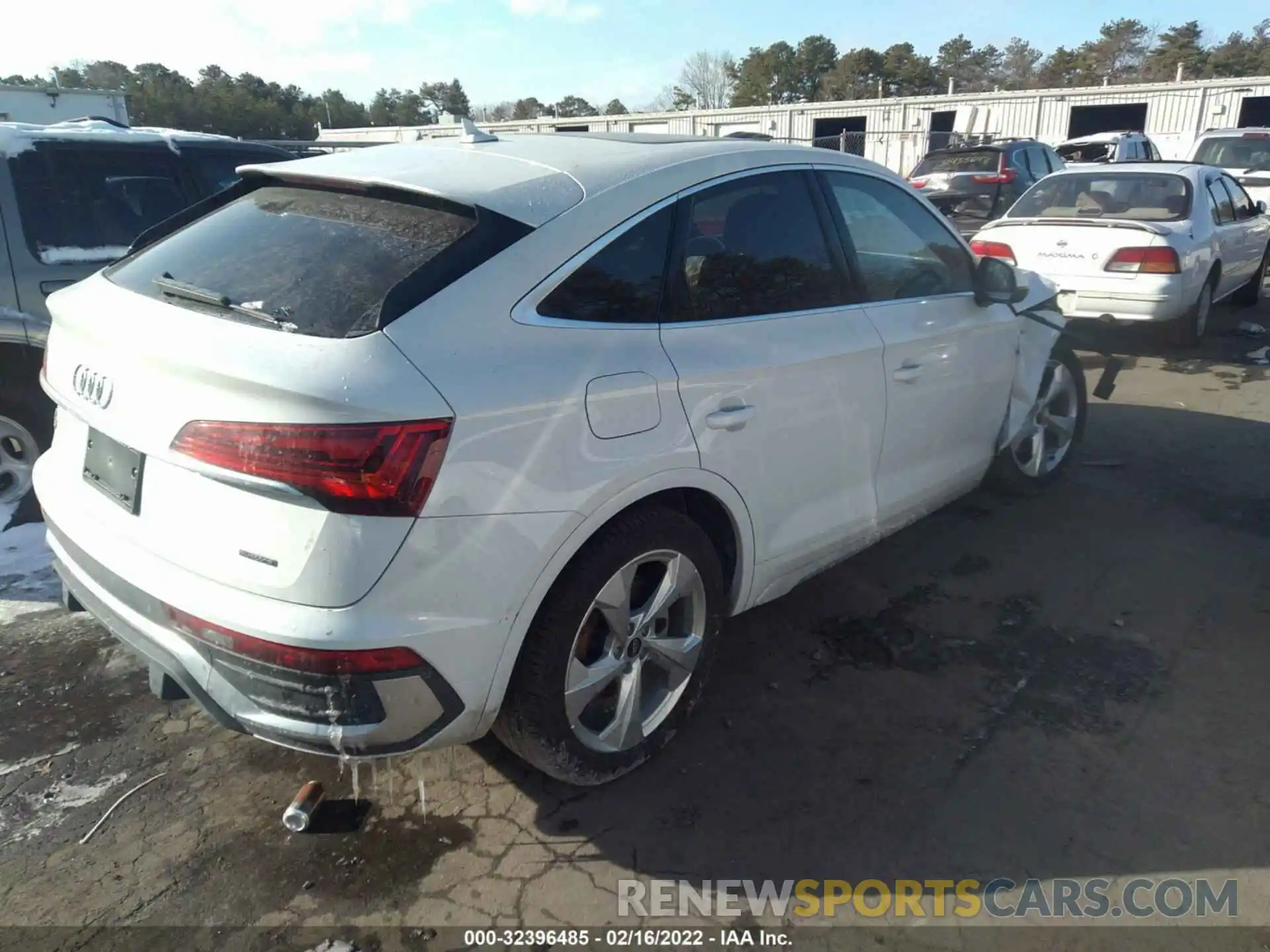 4 Photograph of a damaged car WA15AAFY5N2018991 AUDI Q5 SPORTBACK 2022