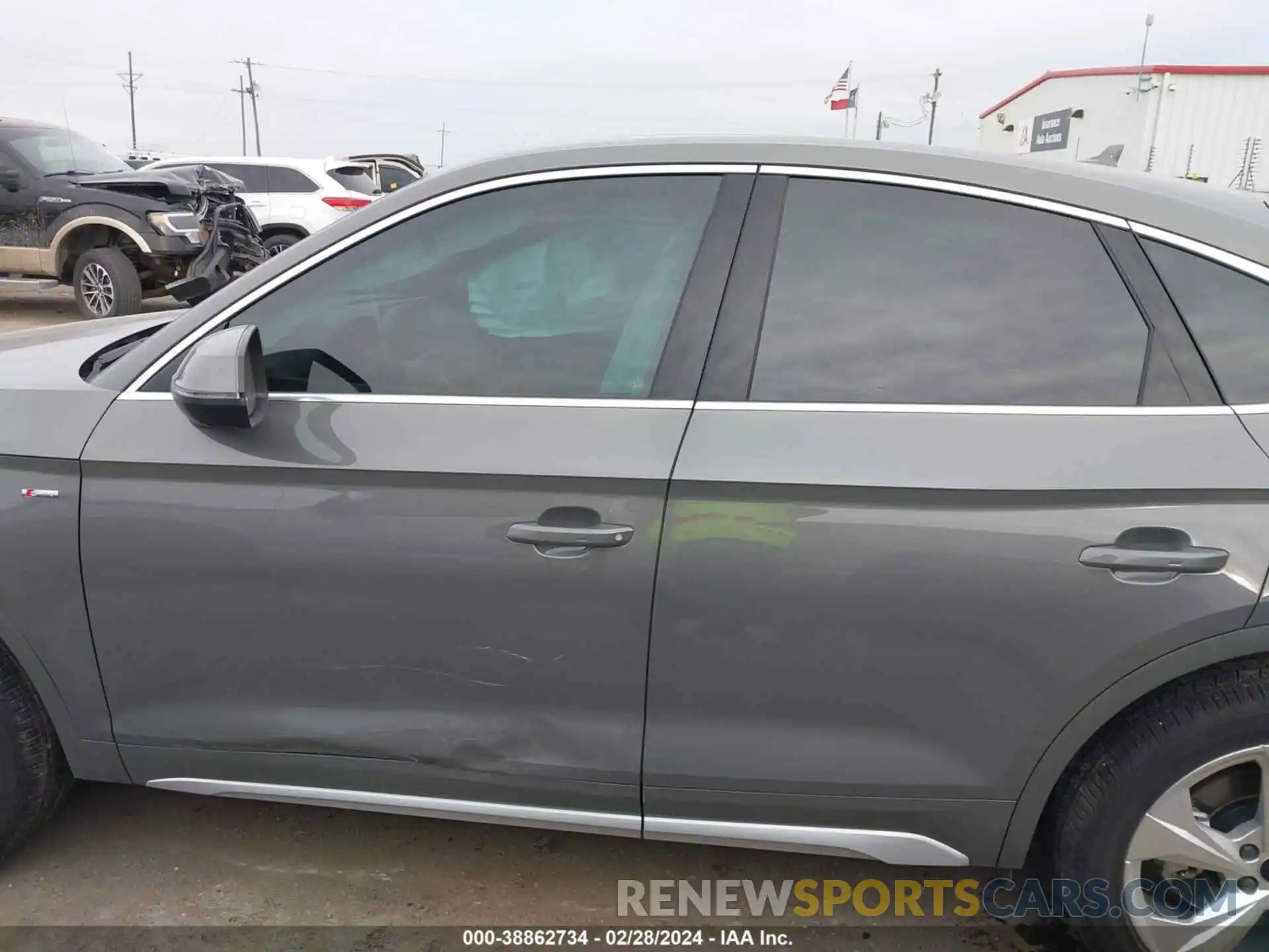 13 Photograph of a damaged car WA14AAFY1P2035561 AUDI Q5 SPORTBACK 2023