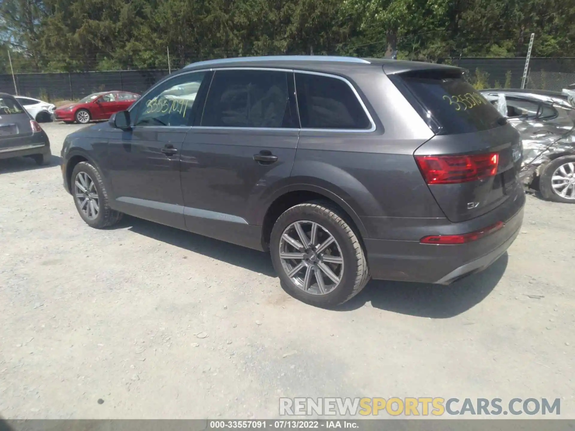 3 Фотография поврежденного автомобиля WA1AAAF70KD001733 AUDI Q7 2019