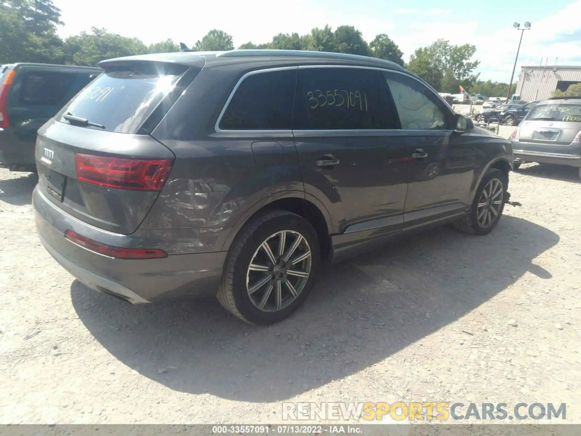 4 Фотография поврежденного автомобиля WA1AAAF70KD001733 AUDI Q7 2019