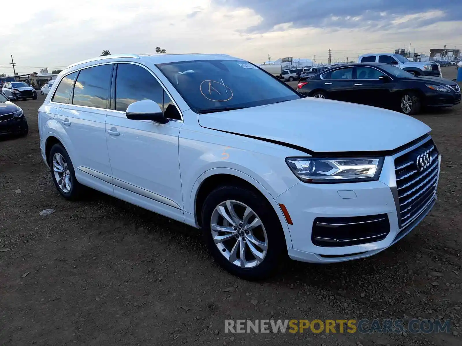 1 Photograph of a damaged car WA1AAAF70KD009833 AUDI Q7 2019