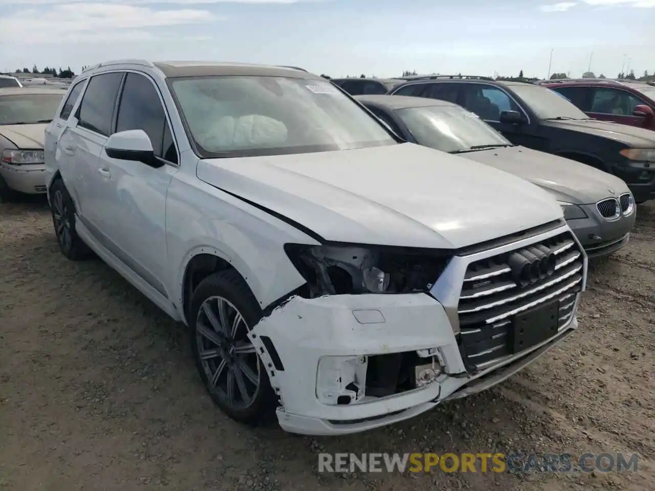 1 Photograph of a damaged car WA1AAAF72KD007811 AUDI Q7 2019