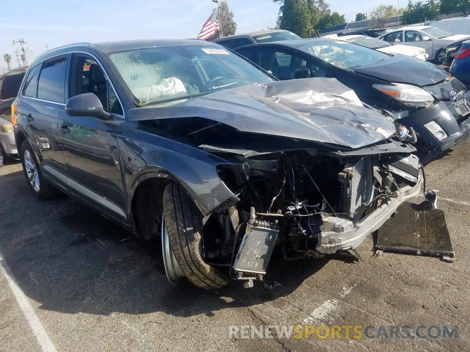 1 Photograph of a damaged car WA1AAAF72KD011292 AUDI Q7 2019