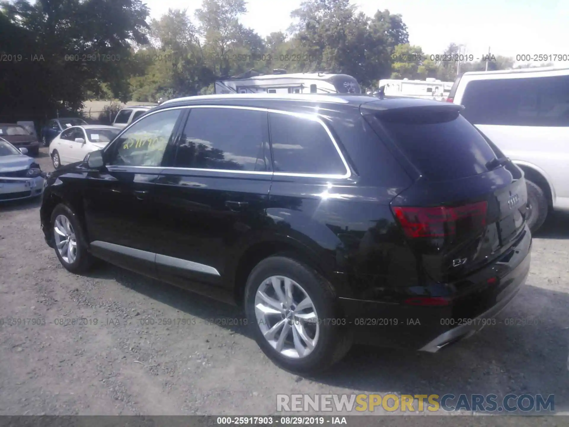 3 Photograph of a damaged car WA1AAAF73KD013276 AUDI Q7 2019