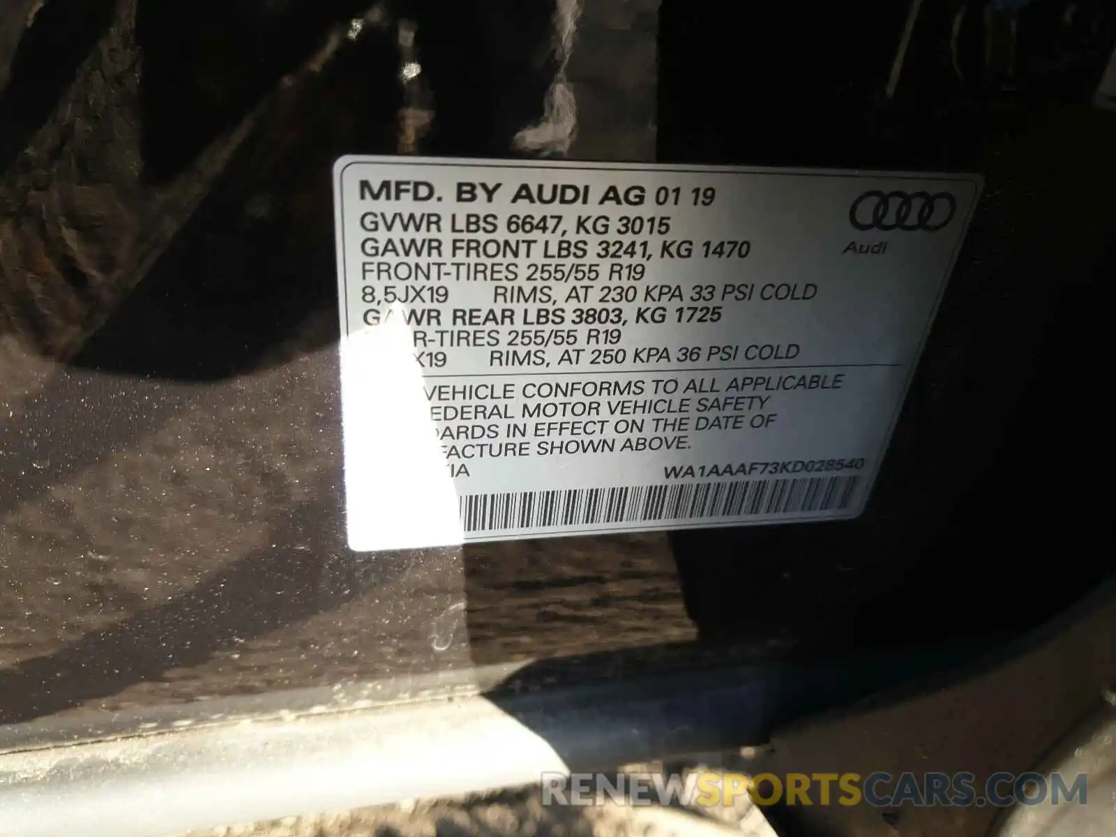 10 Photograph of a damaged car WA1AAAF73KD028540 AUDI Q7 2019