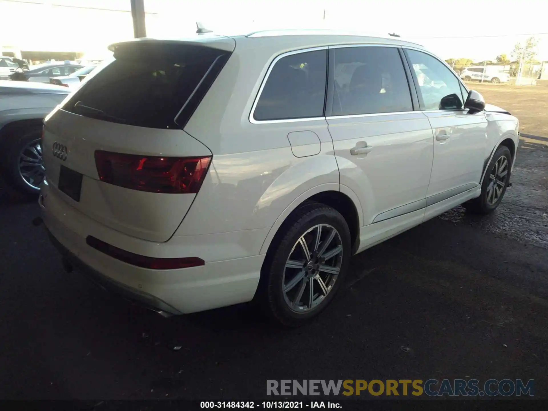 4 Фотография поврежденного автомобиля WA1AAAF74KD001668 AUDI Q7 2019