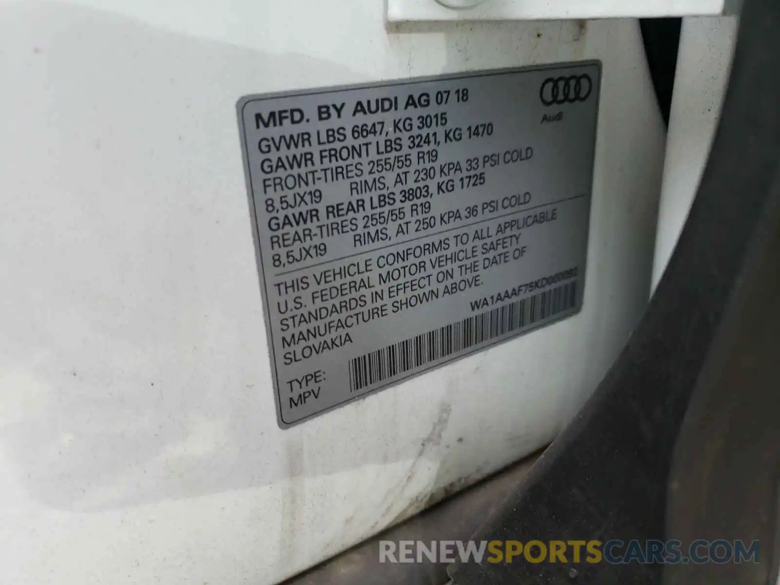 10 Photograph of a damaged car WA1AAAF75KD000092 AUDI Q7 2019